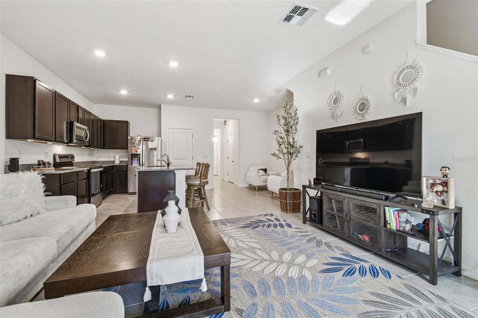 ANGELINE - Residential Lease