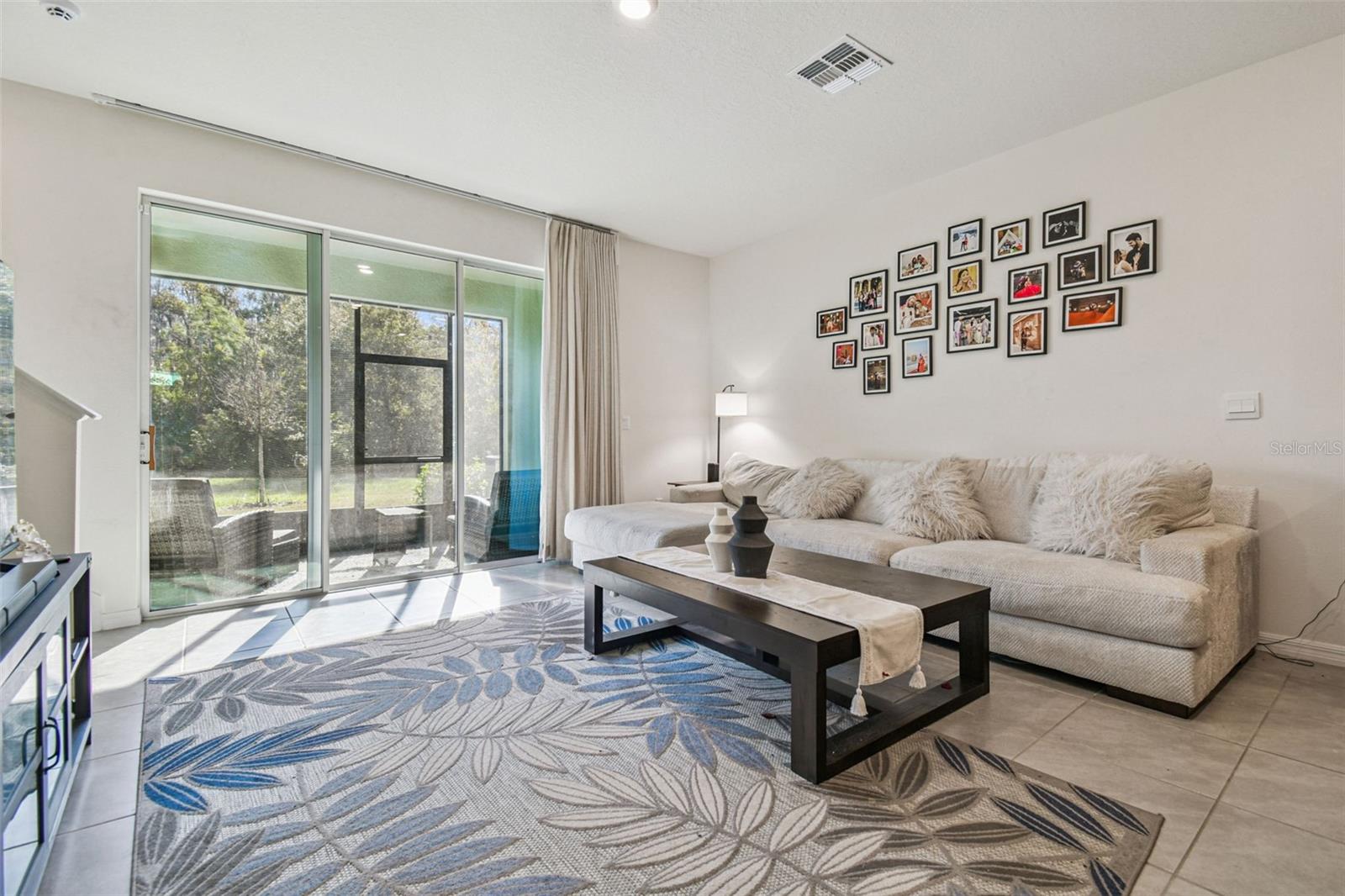 ANGELINE - Residential Lease