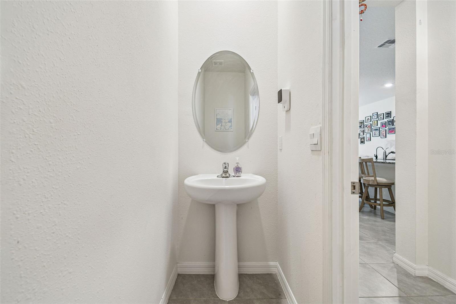 ANGELINE - Residential Lease