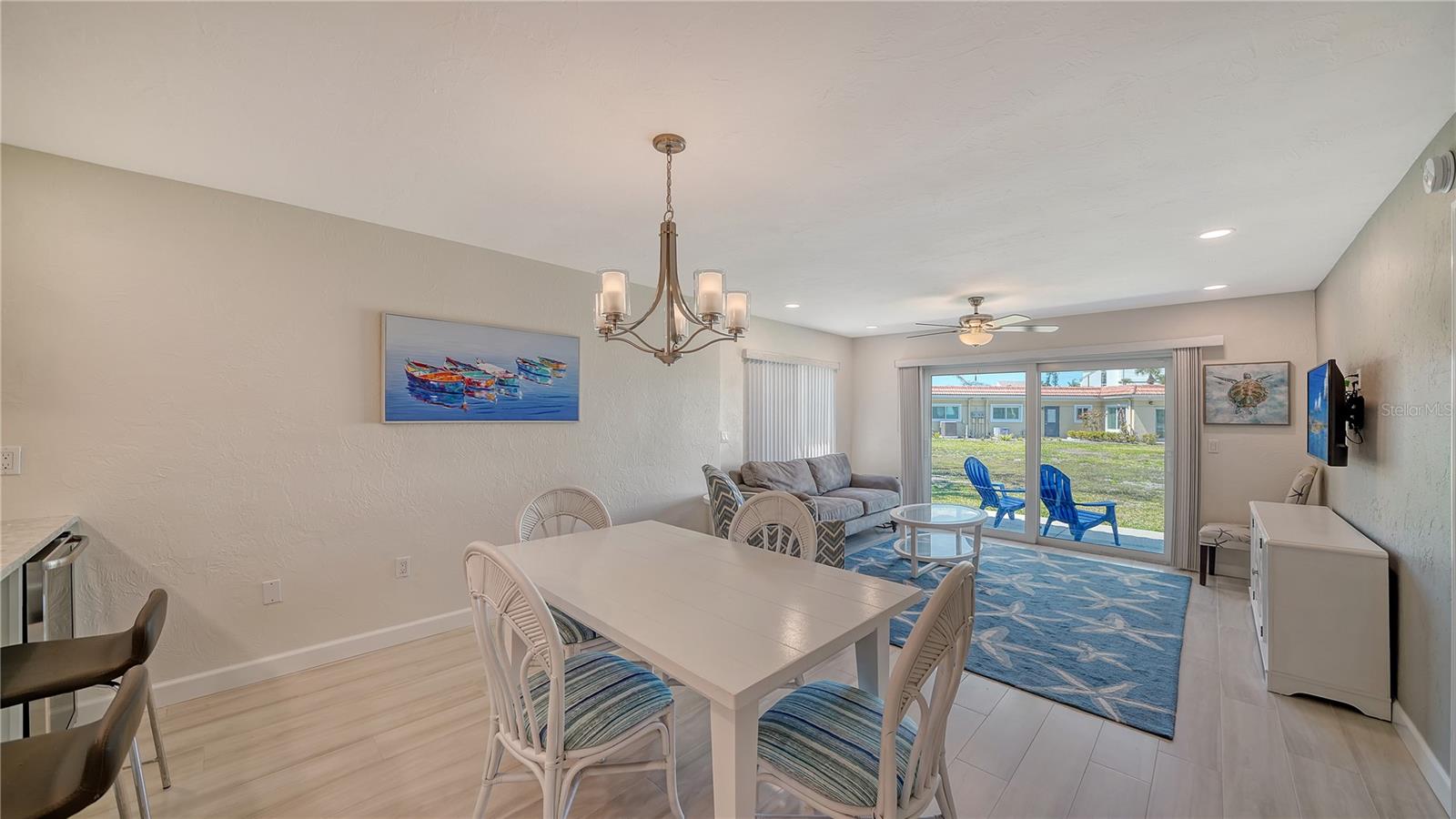 WINDWARD BAY AMD - Residential Lease