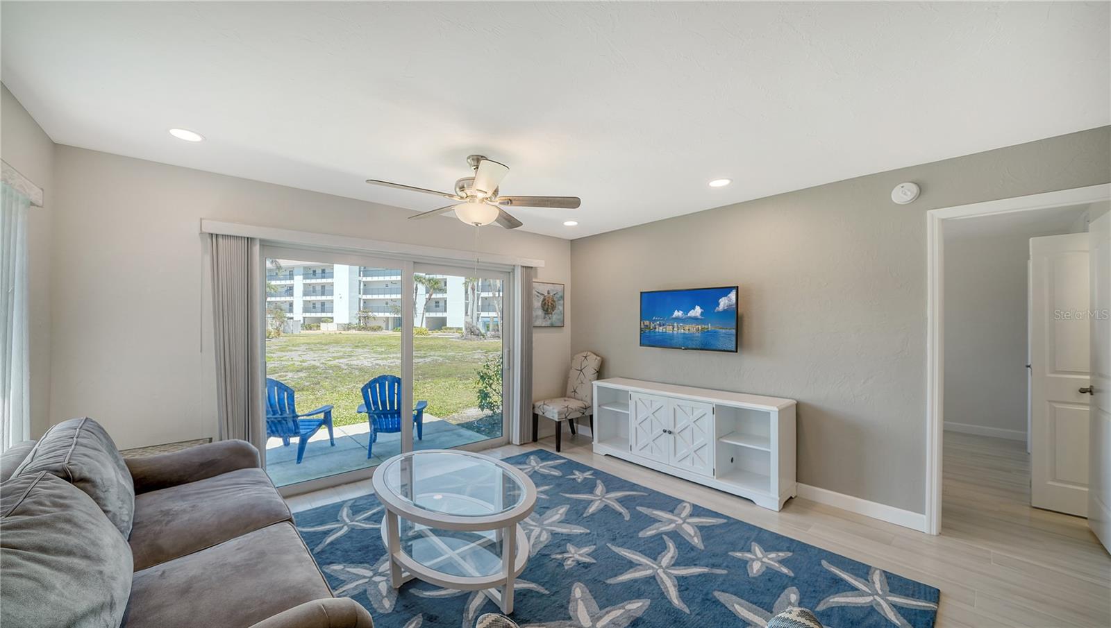 WINDWARD BAY AMD - Residential Lease