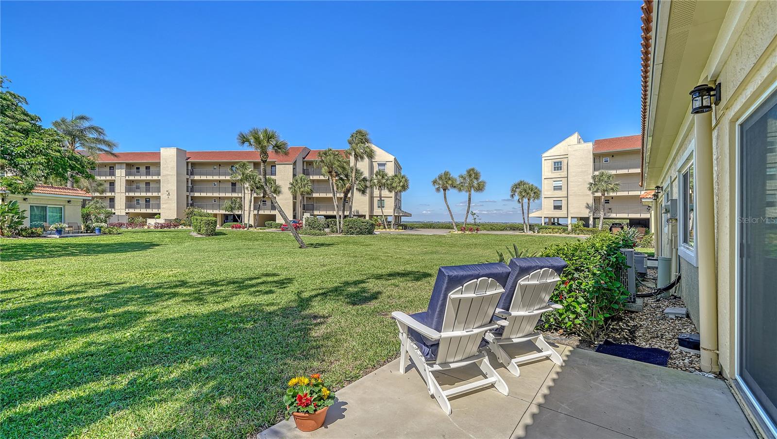 WINDWARD BAY AMD - Residential Lease