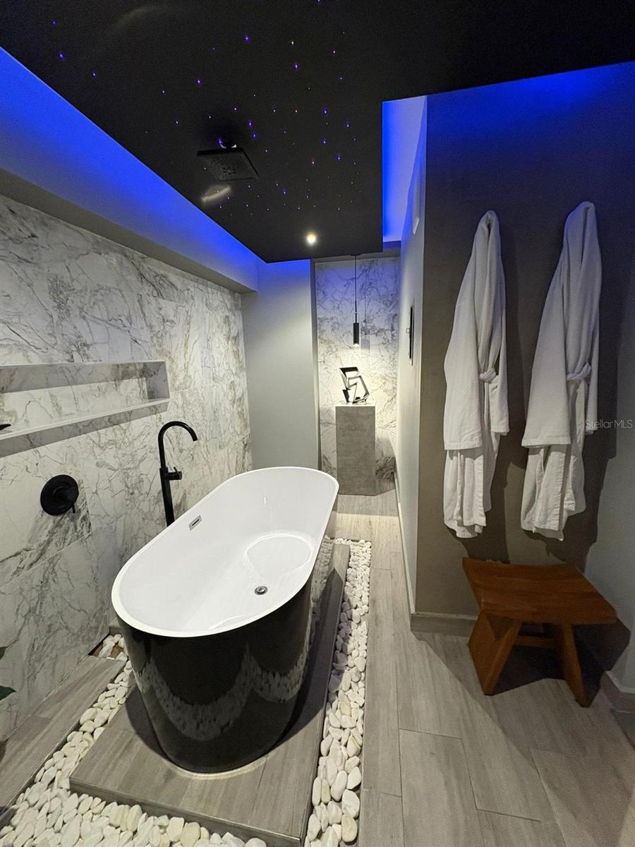 PLAZA 20 - Residential