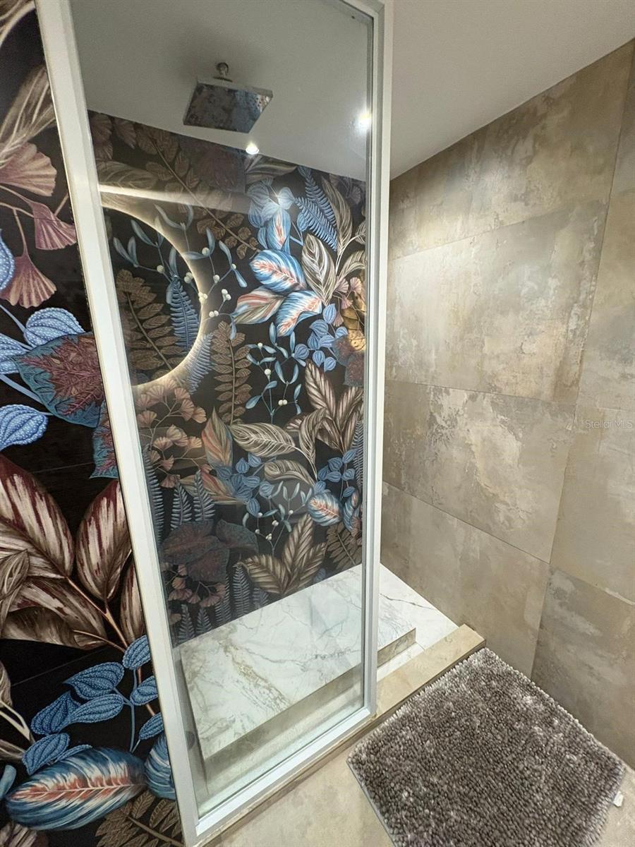 PLAZA 20 - Residential