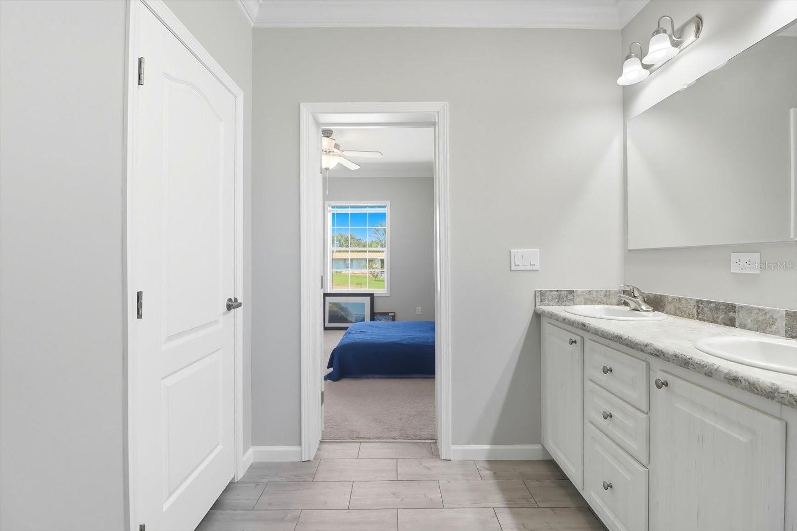 DERBY OAKS - Residential