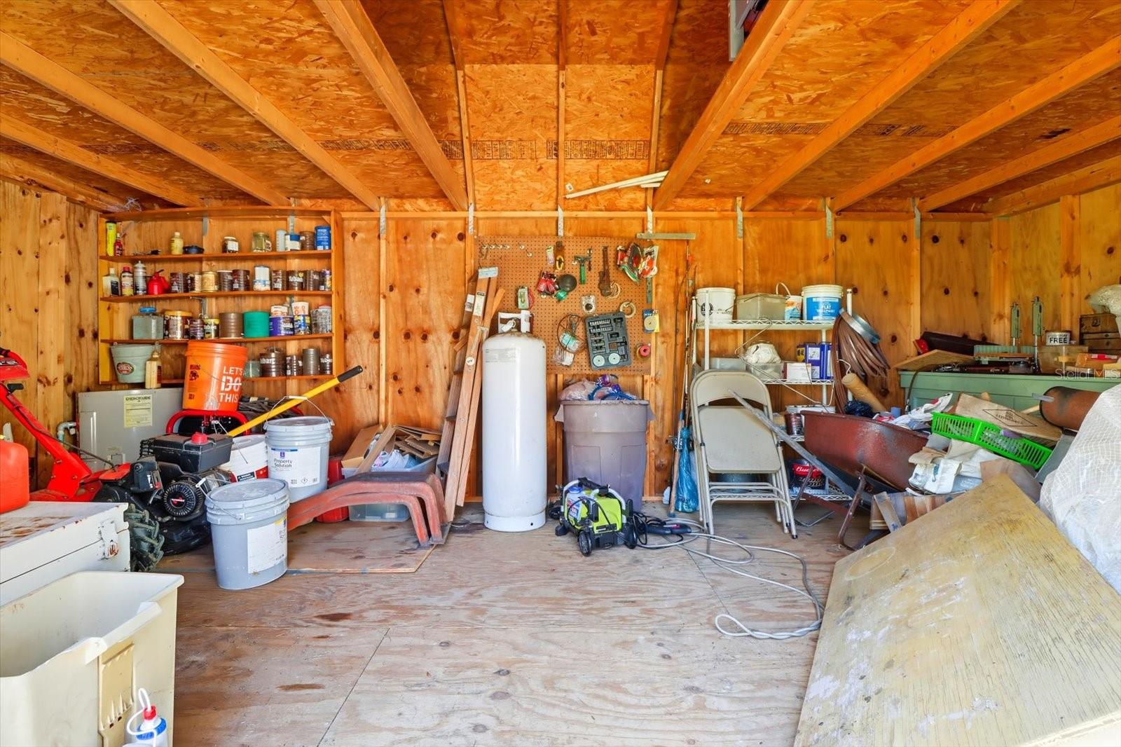 DERBY OAKS - Residential