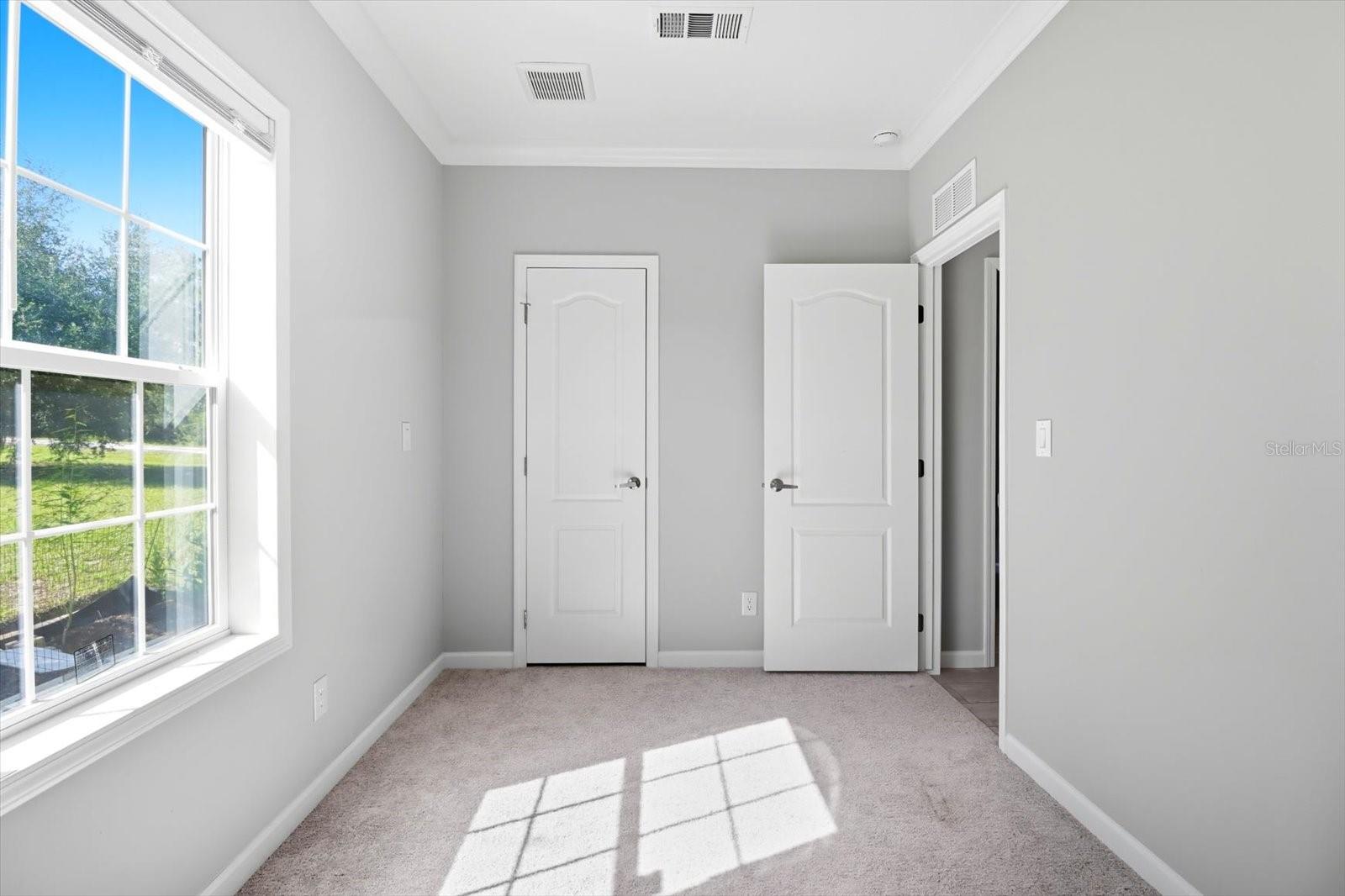 DERBY OAKS - Residential