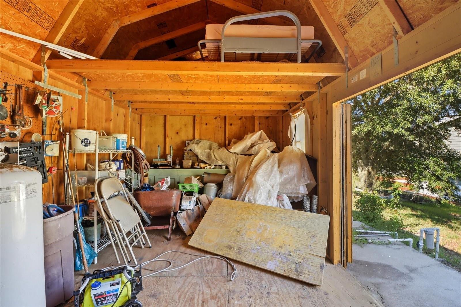 DERBY OAKS - Residential