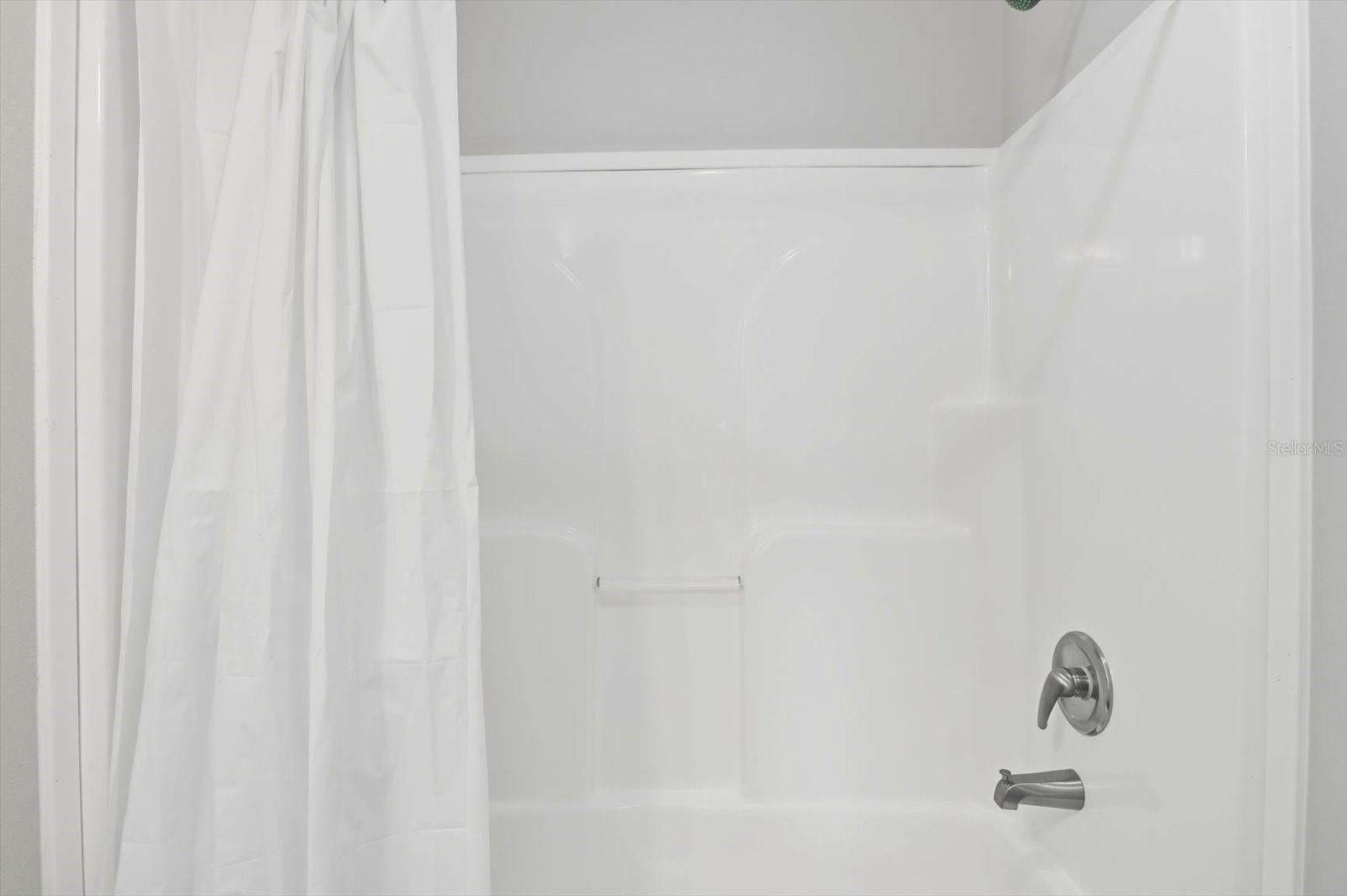 DERBY OAKS - Residential