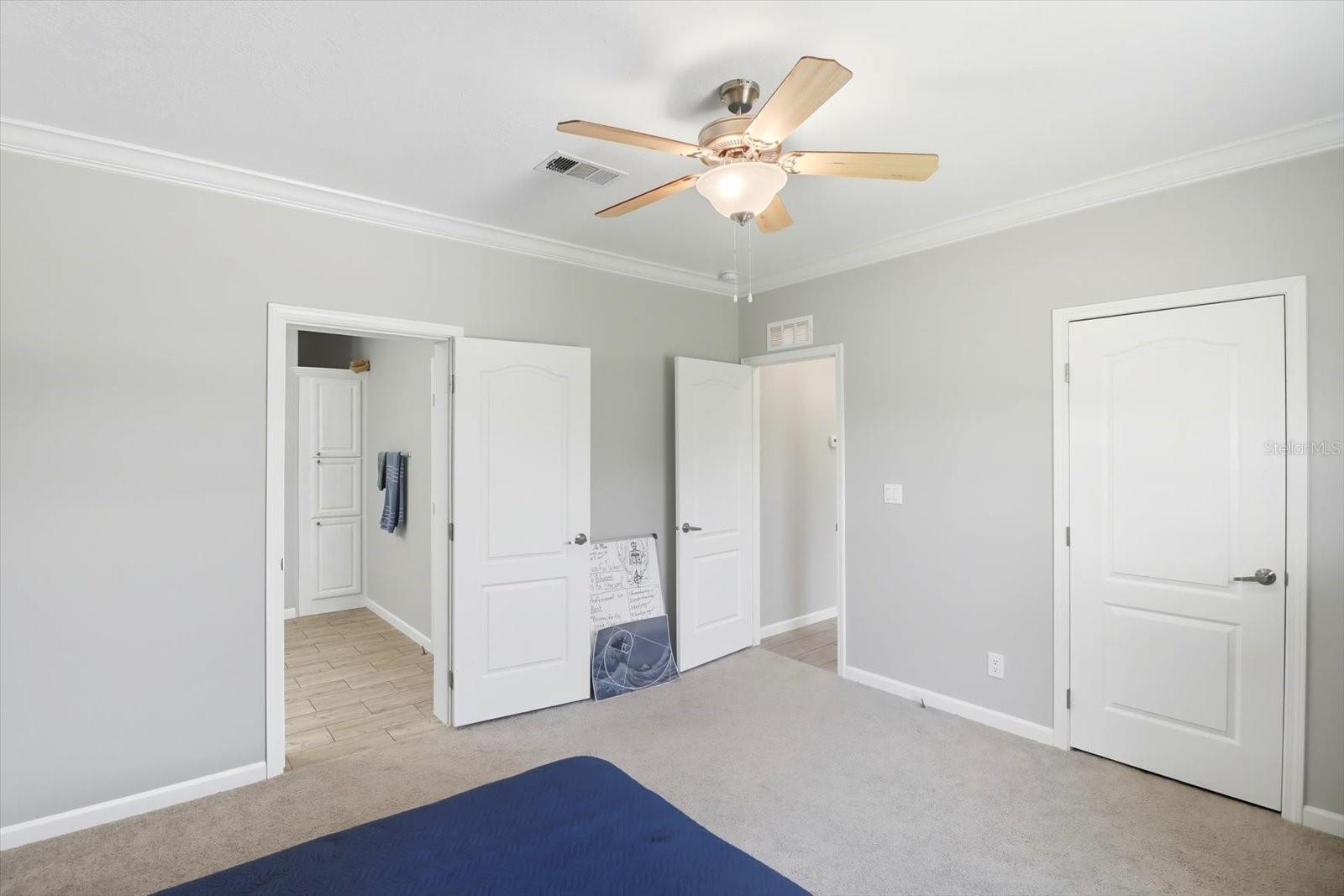 DERBY OAKS - Residential