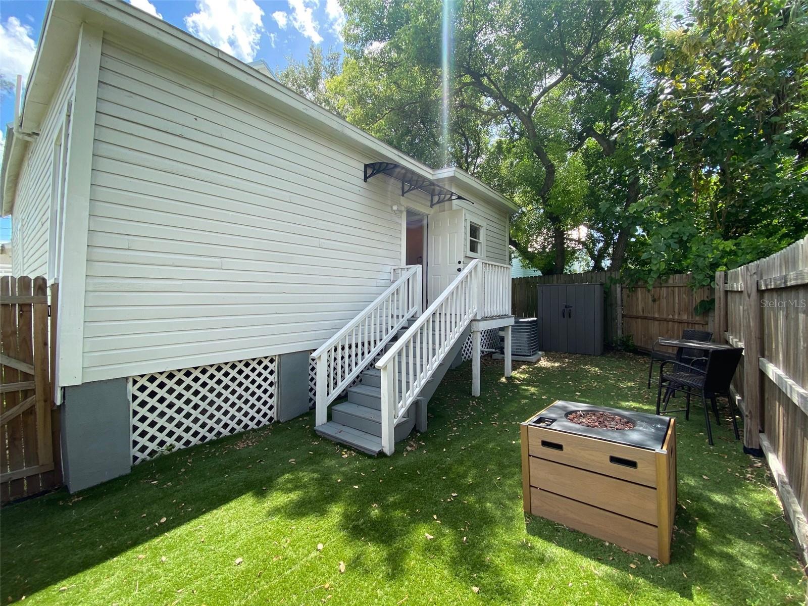 DEMAGGIO N PB 4 PG 89 - Residential Lease