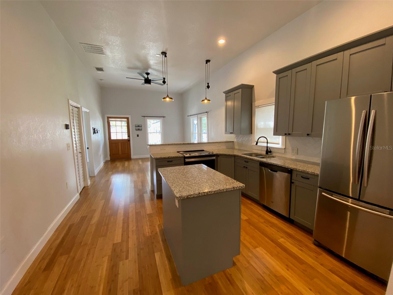 DEMAGGIO N PB 4 PG 89 - Residential Lease