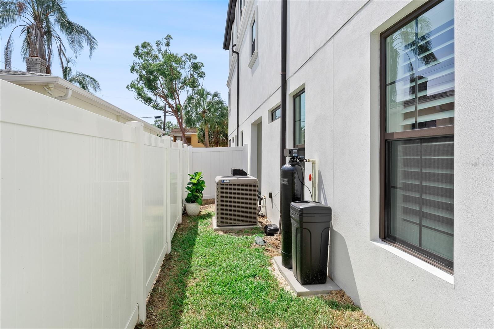 HABANA AT SOHO - Residential