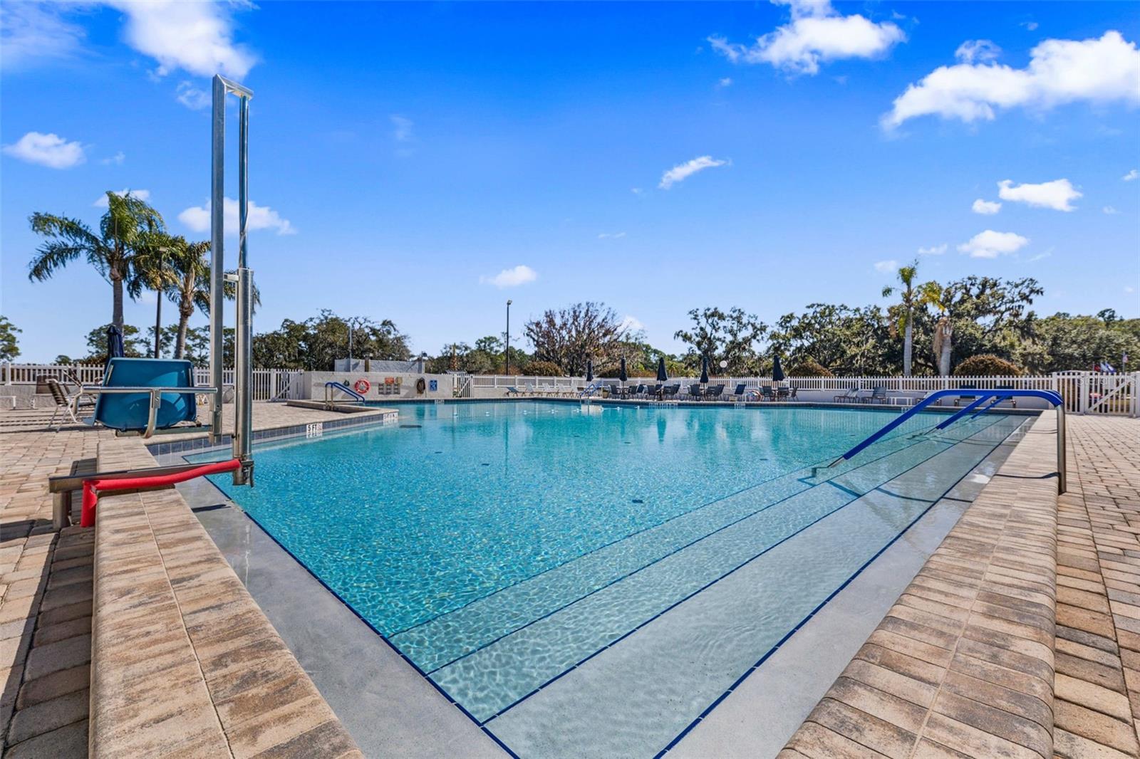 HAWTHORNE AT LEESBURG A COOP - Residential