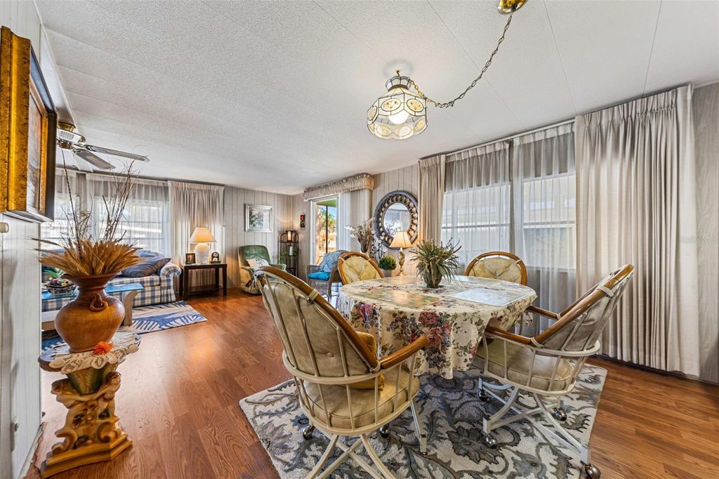 Photo of 313 Palo Verde Drive, Leesburg, FL 34748 (MLS # O6380700)