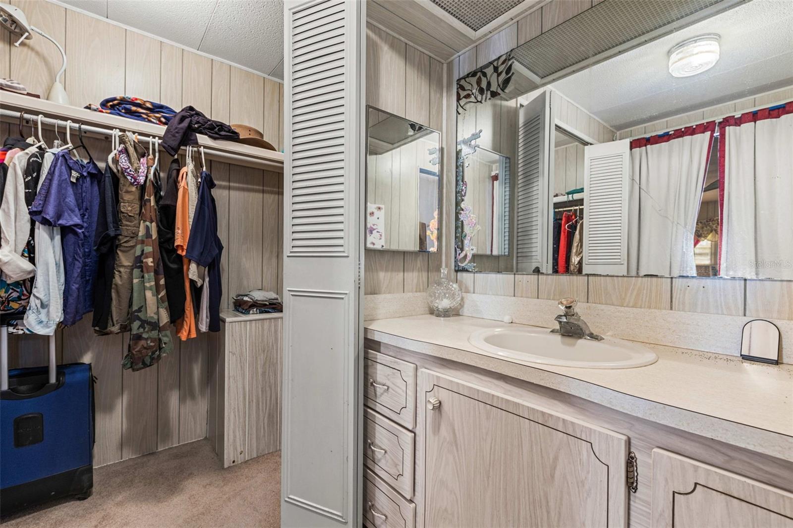 HAWTHORNE AT LEESBURG A COOP - Residential