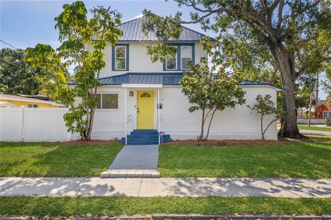 Photo of 719 22nd Street W, Bradenton, FL 34205 (MLS # A4656198)