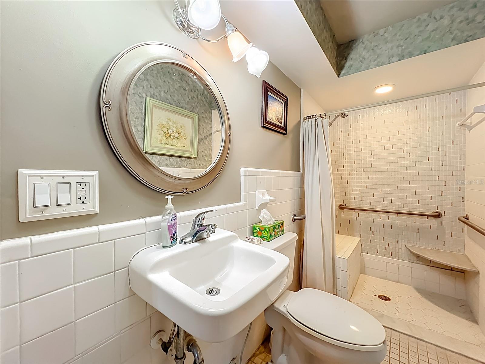 GLEN ARDEN HEIGHTS - Residential