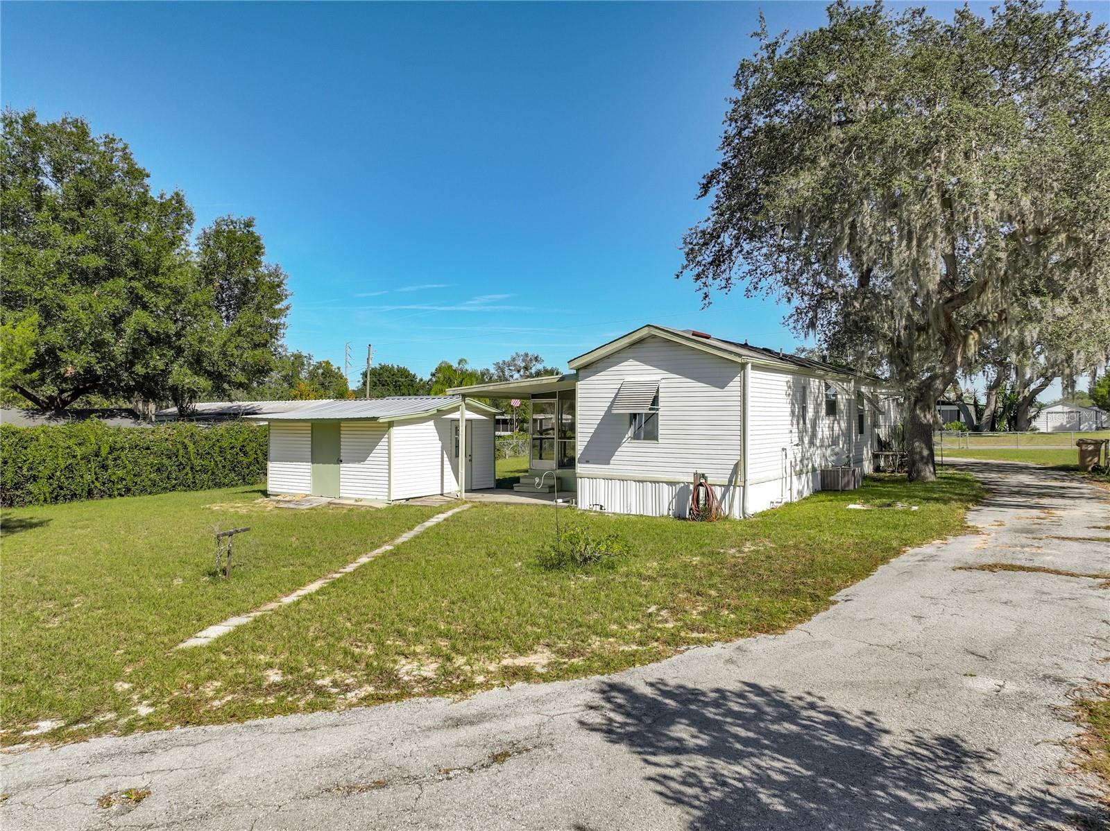 BRADFORD MOBILE ESTATE - Residential