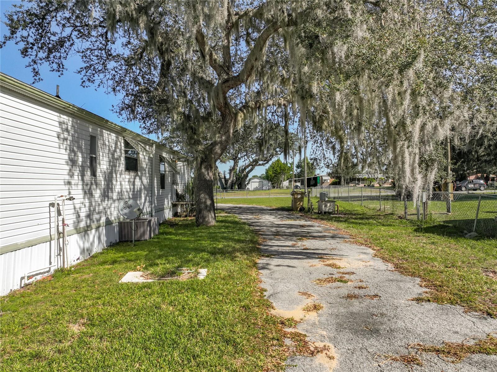 BRADFORD MOBILE ESTATE - Residential