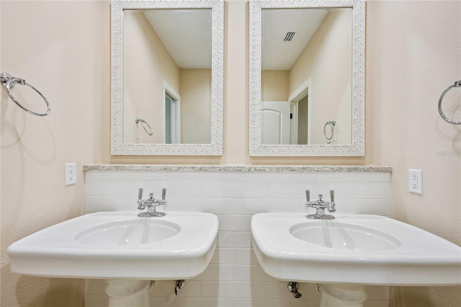 LAKE JOVITA GOLF & COUNTRY CLUB PH 03B - Residential