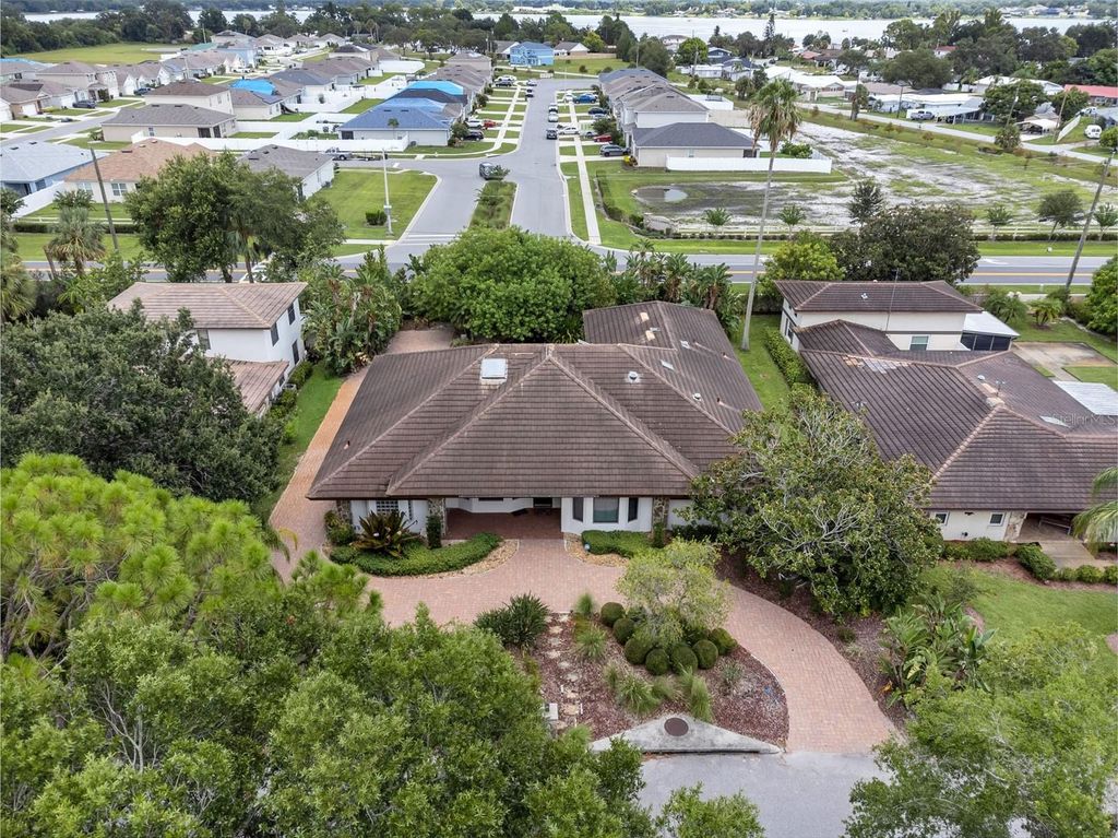 Photo of 14 Pilot Place, Winter Haven, FL 33881 (MLS # P4935800)