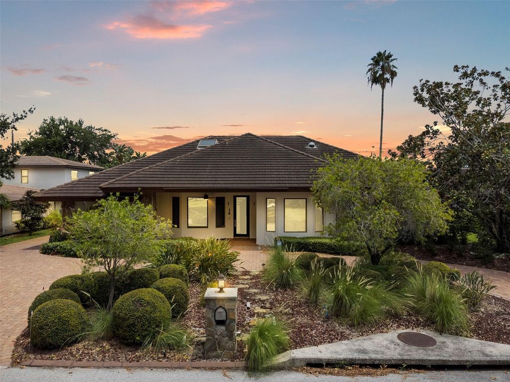 Photo of 14 Pilot Place, Winter Haven, FL 33881 (MLS # P4935800)