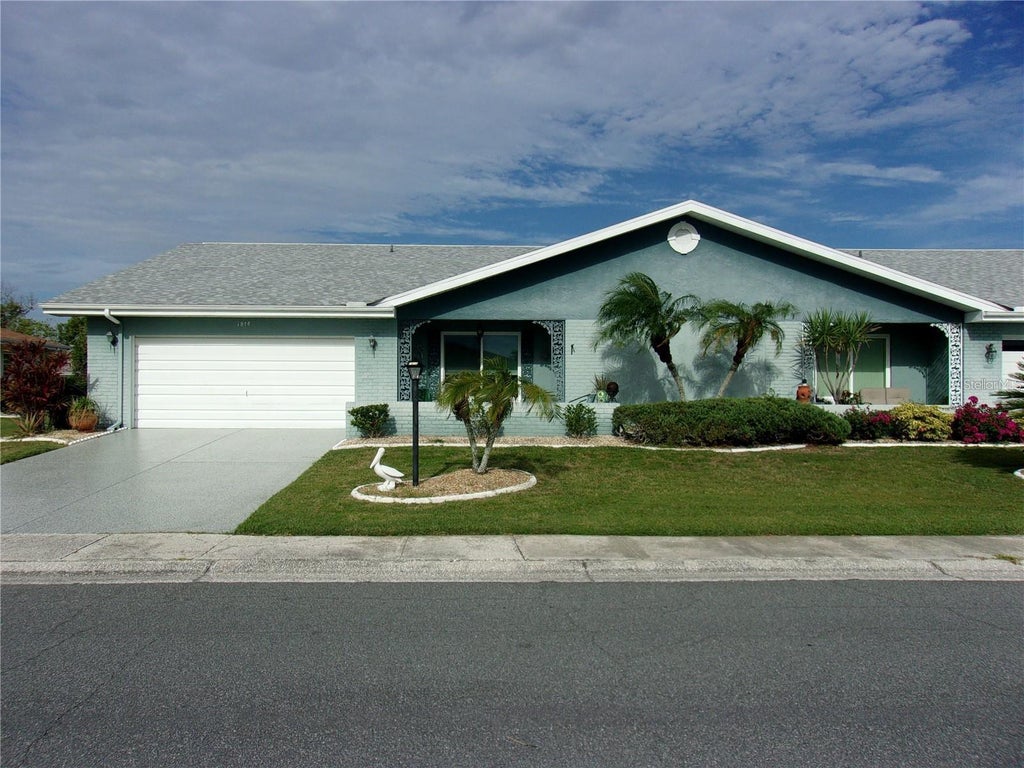 Photo of 1814 Columbine Place, Sun City Center, FL 33573 (MLS # A4704699)