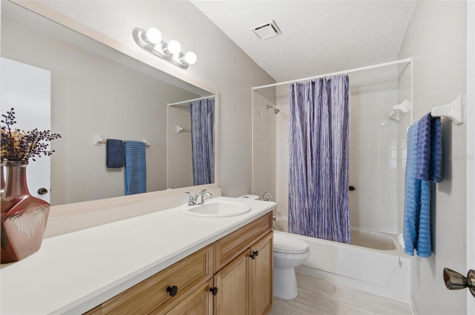 KINGS COLONY - Residential