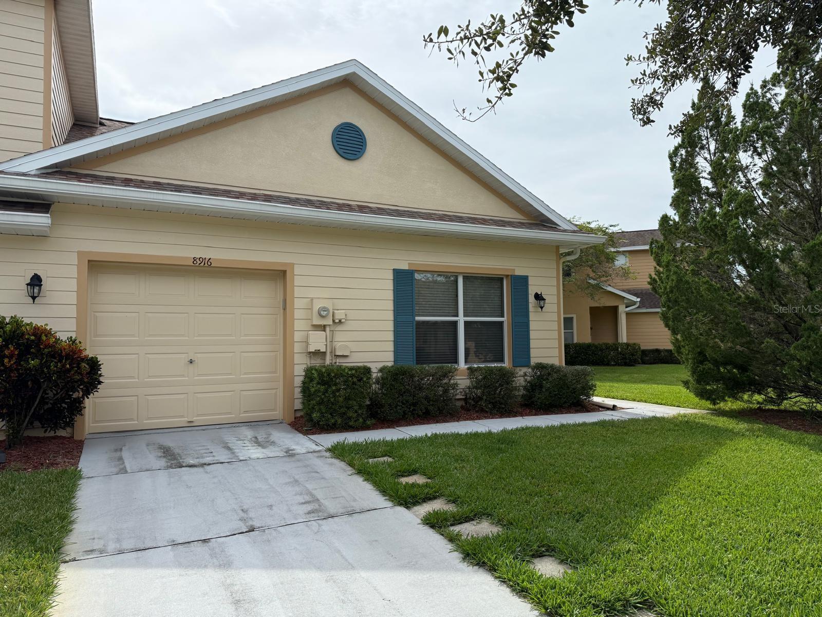 Welcome to effortless, elegant living in the highly sought-after gated community of Live Oak Preserve, located in the desirable Brentwood Village of New Tampa. This rare one-story end-unit townhome features 2 bedrooms, 2 bathrooms, and a 1-car garage, situated perfectly on a peaceful corner lot with lush landscaping that enhances privacy.
Inside, you’ll find an open, light-filled floor plan with all the appliances—including a washer and dryer. The kitchen offers generous cabinet and counter space, combining functionality with style. The spacious primary suite features a walk-in closet and a beautifully en-suite bathroom with dual vanities and a large walk-in shower. You'll find this home move-in ready with an attractive neutral color scheme and Tile in all wet areas. The Kitchen boasts 42" Wood Cabinets, Breakfast Bar, Recessed Lighting, Closet Pantry, and includes all appliances. The Dining and Living Room areas are inviting with sliders to the Screened Lanai, which showcases views of the Pond. The Master Bedroom has Custom Shelving, 2 Closets, including 1 Walk-In, a Second Set of Sliders to the screened Lanai, and the attached Bath has Double Sinks and Shower Stall. The second Bath has a Pedestal Sink and a combined Tub/Shower
Relax knowing that the recent roof replacement, lawn care, and irrigation are all covered by the HOA for a low-maintenance lifestyle.
Live Oak Preserve residents enjoy an abundance of resort-style amenities, including a gated entrance, clubhouse, sparkling pool and spa with splash zone, fitness center, tennis and volleyball courts, multiple playgrounds, and scenic walking paths.
All this, plus a prime location just minutes from I-75, top-rated schools, Wiregrass Mall, Tampa Premium Outlets, USF, Moffitt Cancer Center, AdventHealth, Costco, Publix, Walmart, and endless dining and shopping options.
Whether you’re searching for your first home, a seasonal retreat, or a maintenance-free lifestyle, this Brentwood Village townhome truly checks all the boxes. Welcome to your new Home!