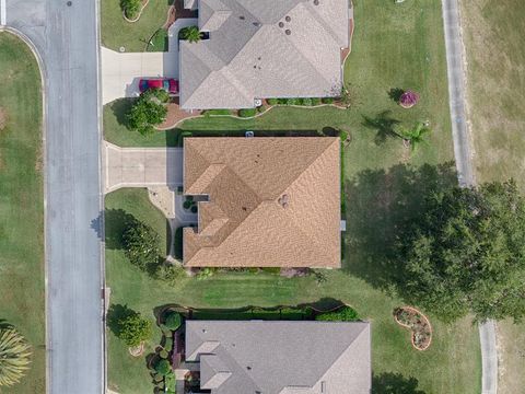 A home in LADY LAKE