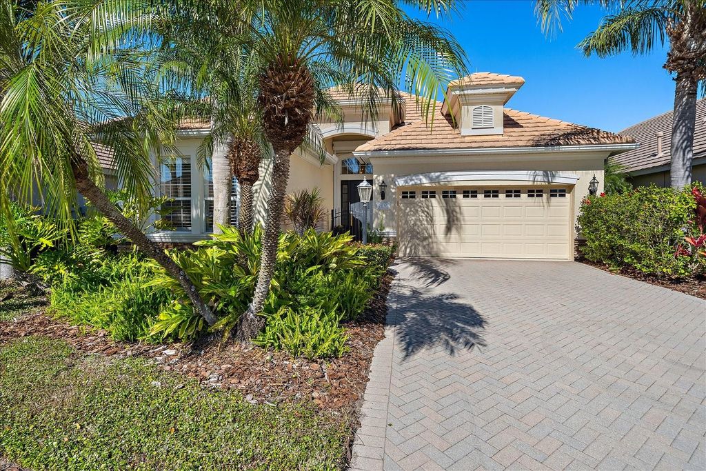 Photo of 7137 Orchid Island Place, Bradenton, FL 34202 (MLS # A4680191)
