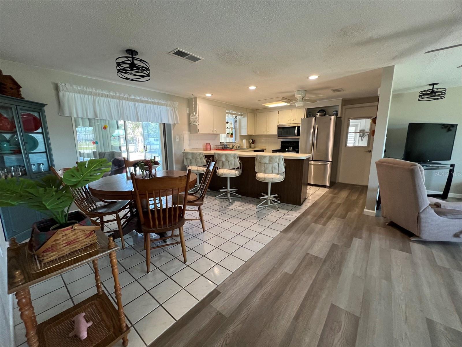 GROVE CITY TERRACE - Residential