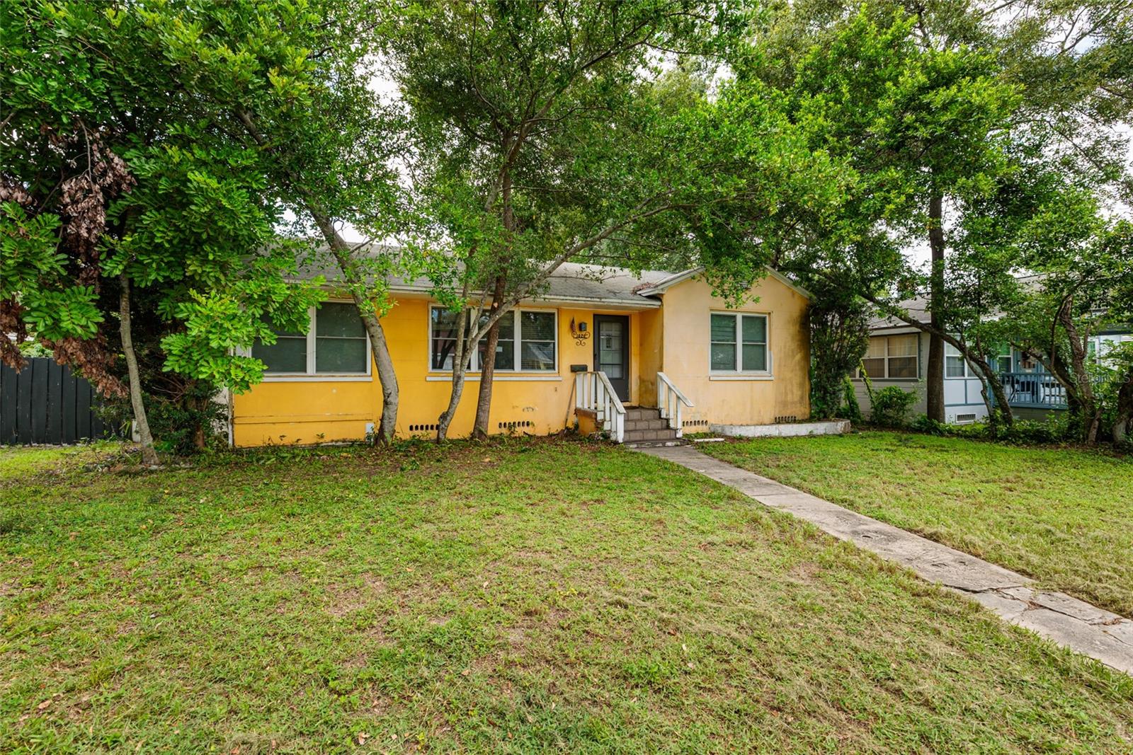 Prime Investment & Redevelopment Opportunity in St. Petersburg!
Attention investors, builders, and visionaries—this 3-bedroom, 2-bath, + office home sits on a 55x124 ft. lot (over 6,800 sq. ft.) in the heart of St. Pete and offers endless possibilities. Whether you choose to renovate the existing home, add to your rental portfolio, or design and build a brand-new custom residence, this property is a rare chance to capitalize on one of the city’s most sought-after locations.
The lot provides ample space for a spacious new build, pool, or outdoor oasis, making it an excellent canvas for future development. Located just minutes from downtown St. Petersburg’s vibrant dining, shopping, and nightlife, 15–20 minutes to award-winning Gulf beaches, and with easy access to I-275, Sarasota, Tampa, and multiple airports, this address places you in the center of it all. Properties with this kind of location, lot size, and potential are in high demand. Don’t miss your opportunity to invest, reimagine, and create lasting value in one of St. Pete’s fastest-growing markets.