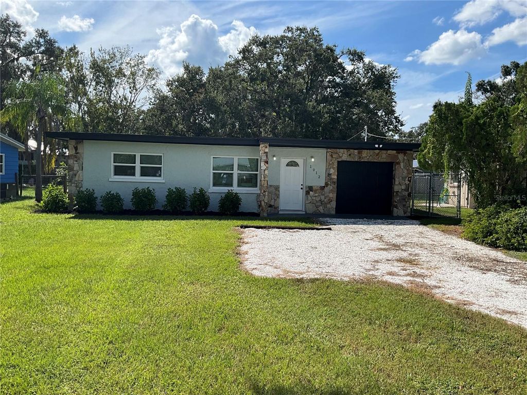 Photo of 1012 Cronley Place, Sarasota, FL 34237 (MLS # TB8357289)