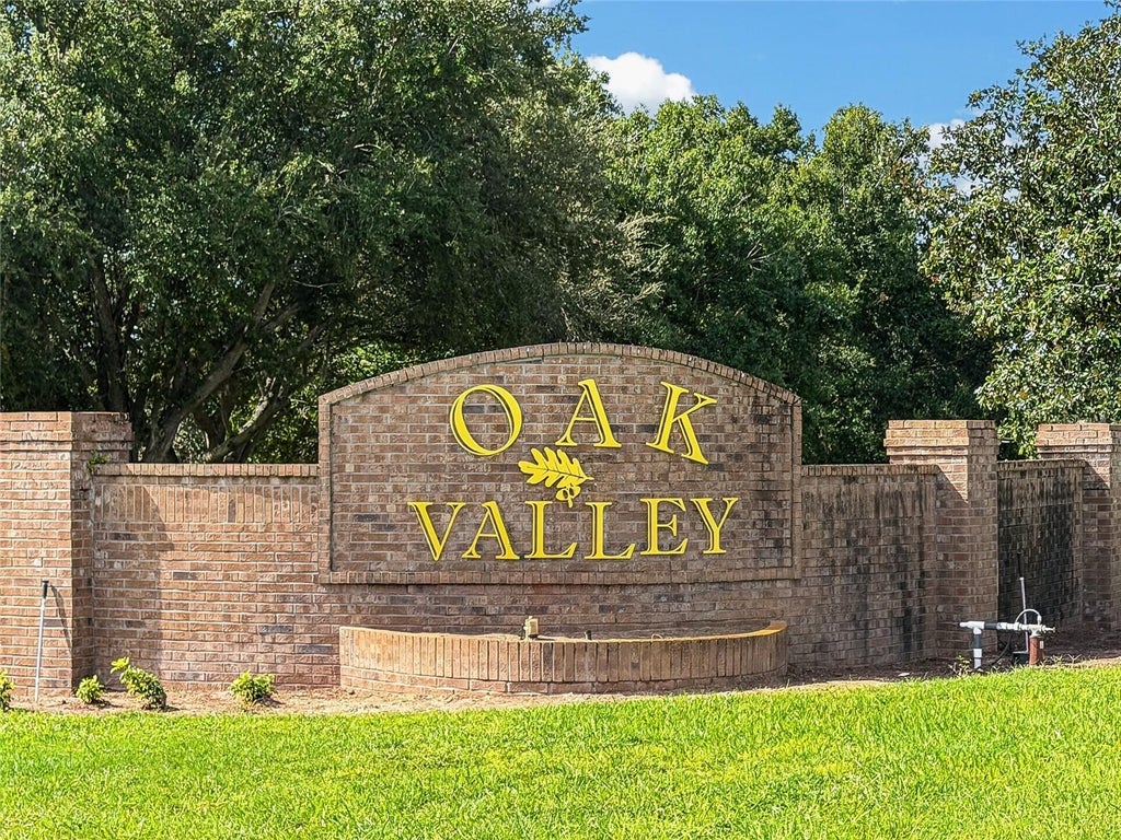 Photo of 1048 Hill Mount Drive, Minneola, FL 34715 (MLS # O6452777)