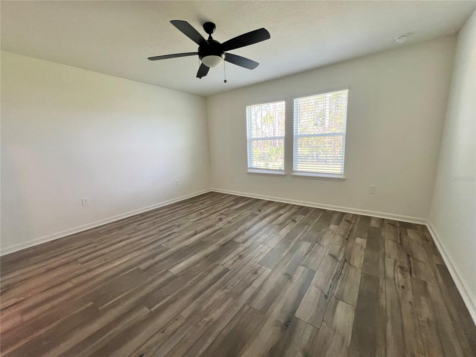 12 GILDED CT