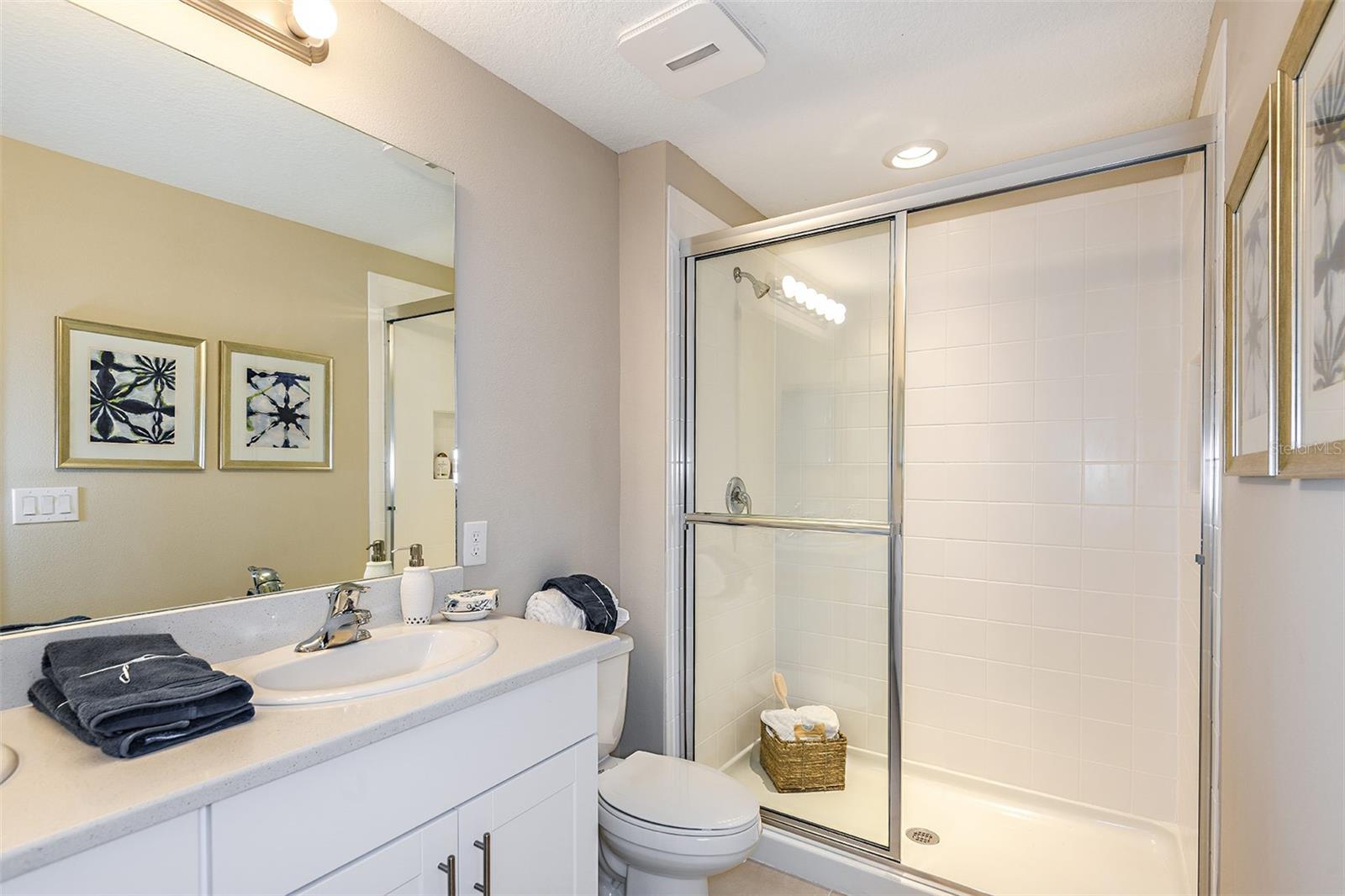 ARTISAN LAKES EDGESTONE NORTH PH I & II - Residential Lease