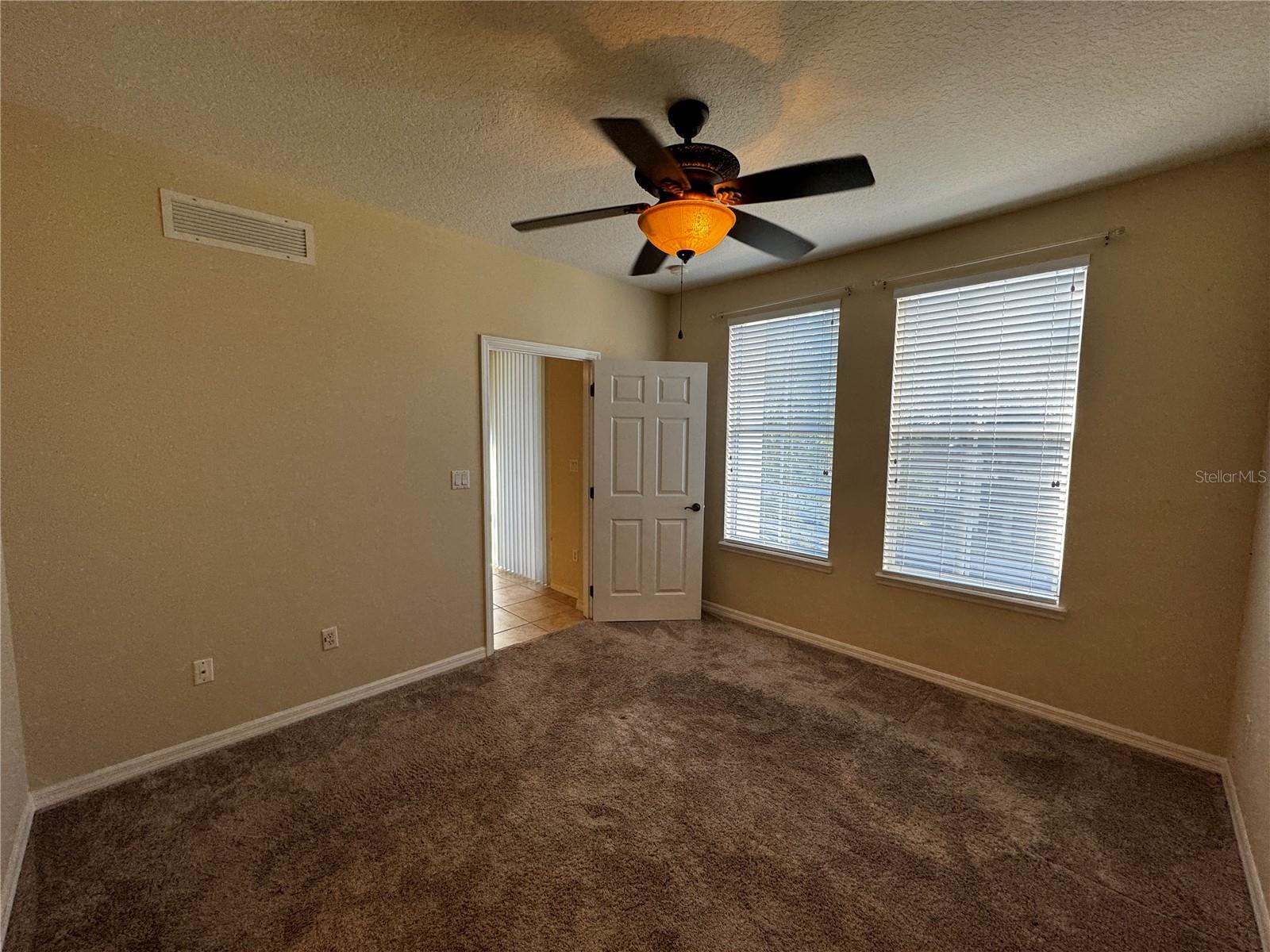 LAKESIDE/LKS/WINDERMERE - Residential Lease