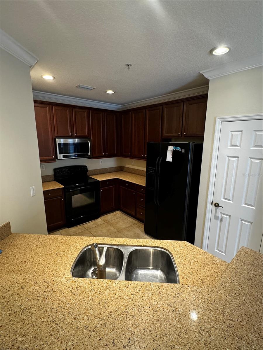 LAKESIDE/LKS/WINDERMERE - Residential Lease