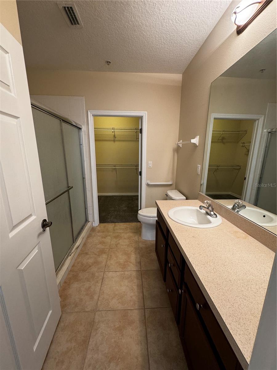 LAKESIDE/LKS/WINDERMERE - Residential Lease