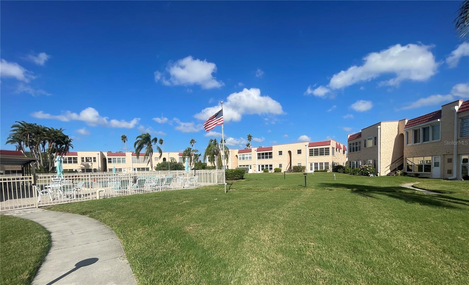 GARDENS THE CONDO - Residential Lease