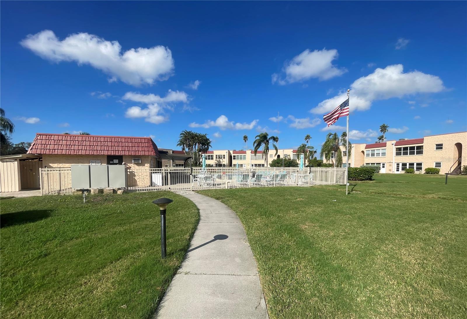 GARDENS THE CONDO - Residential Lease