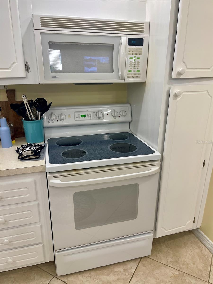 GARDENS THE CONDO - Residential Lease