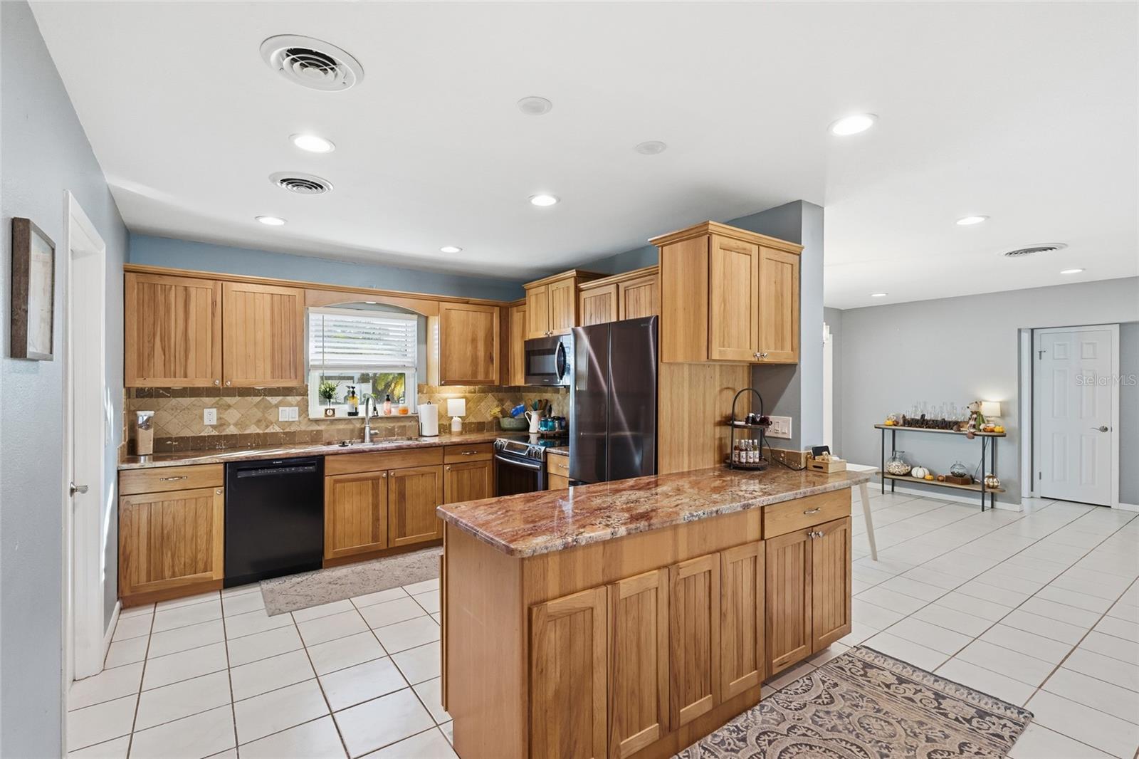 SOUTH GATE - Residential