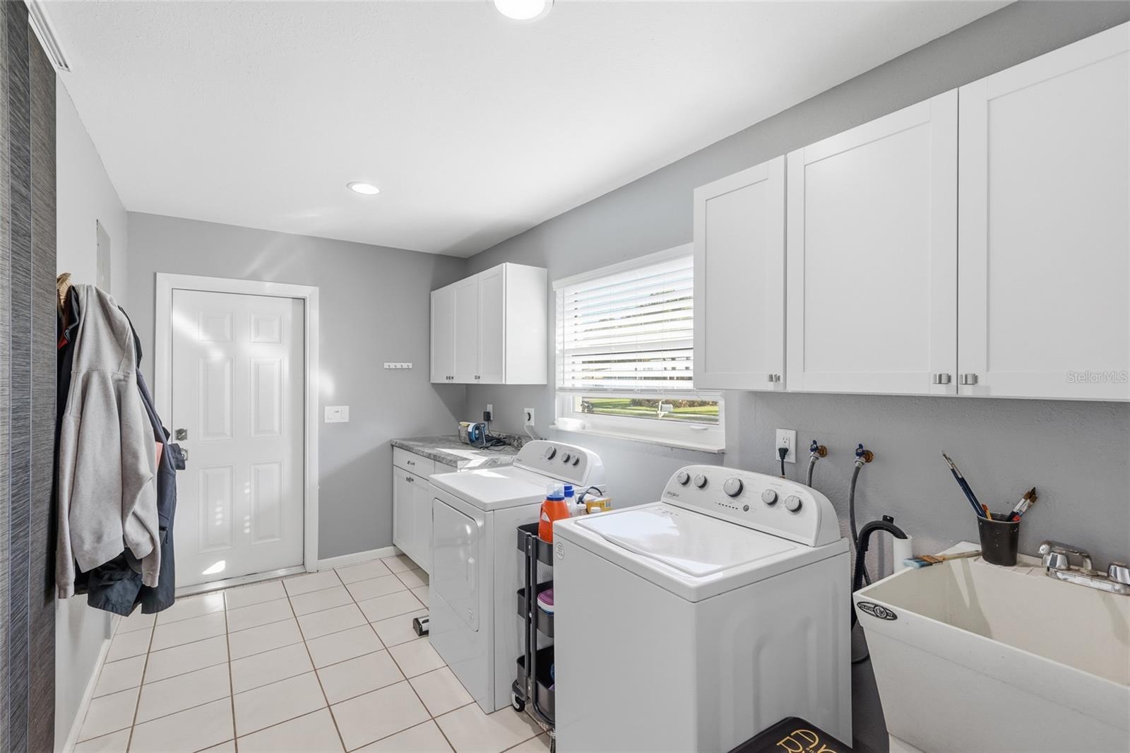 SOUTH GATE - Residential