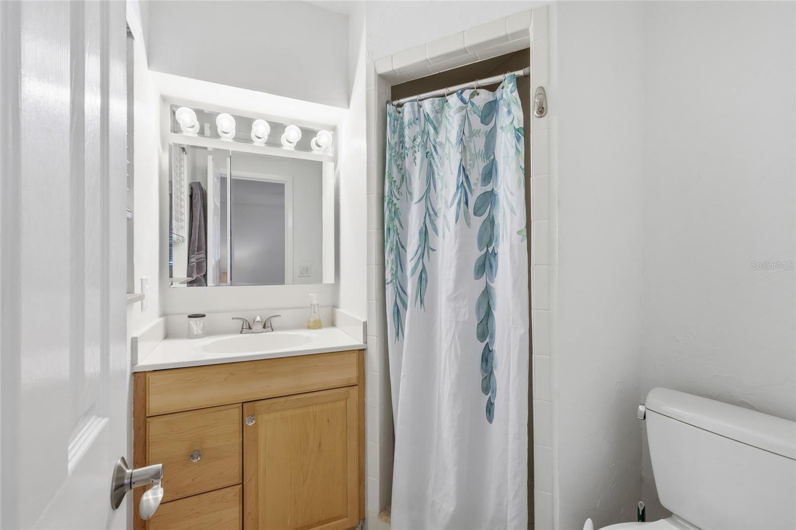 SOUTH GATE - Residential