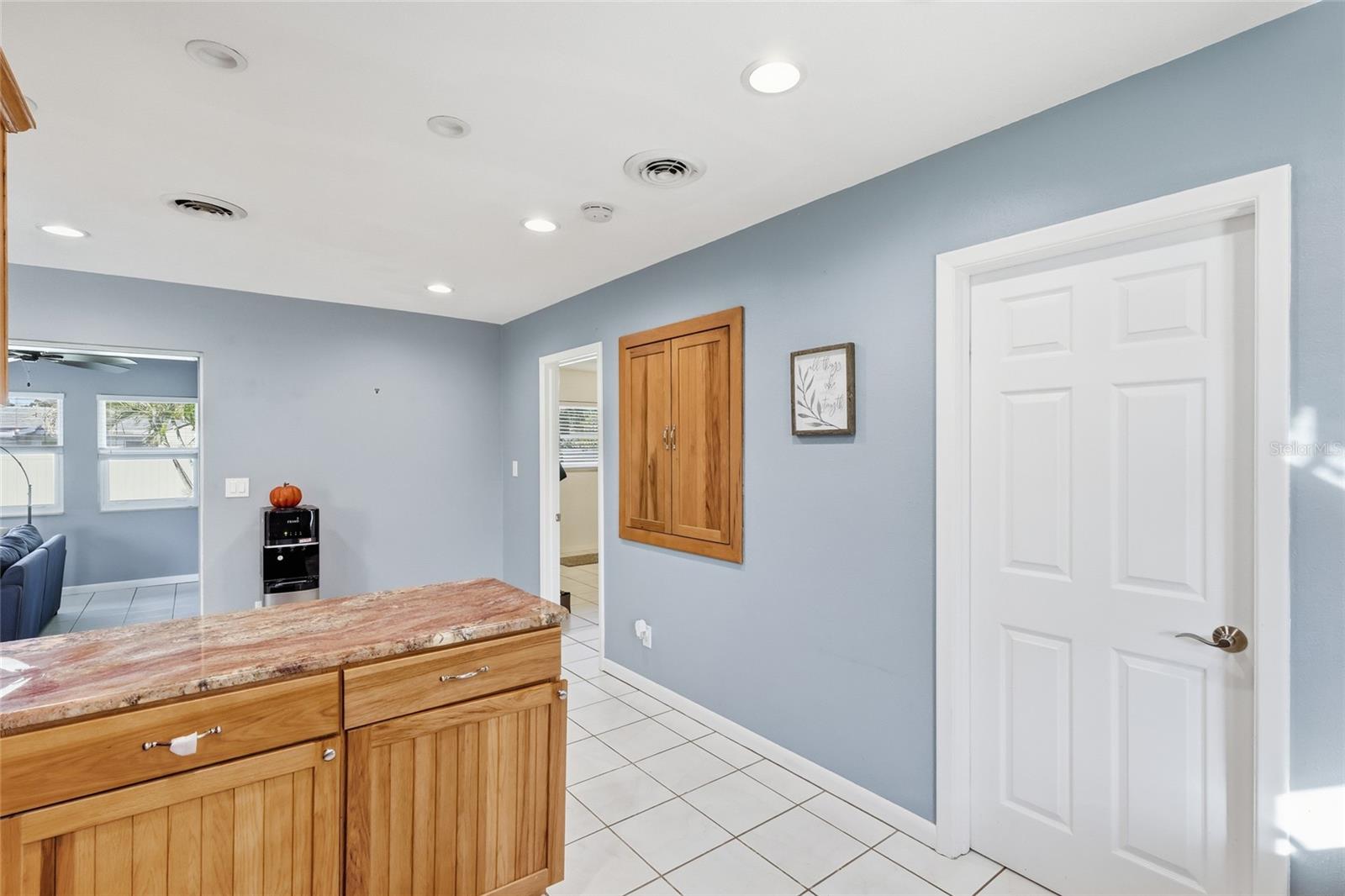 SOUTH GATE - Residential