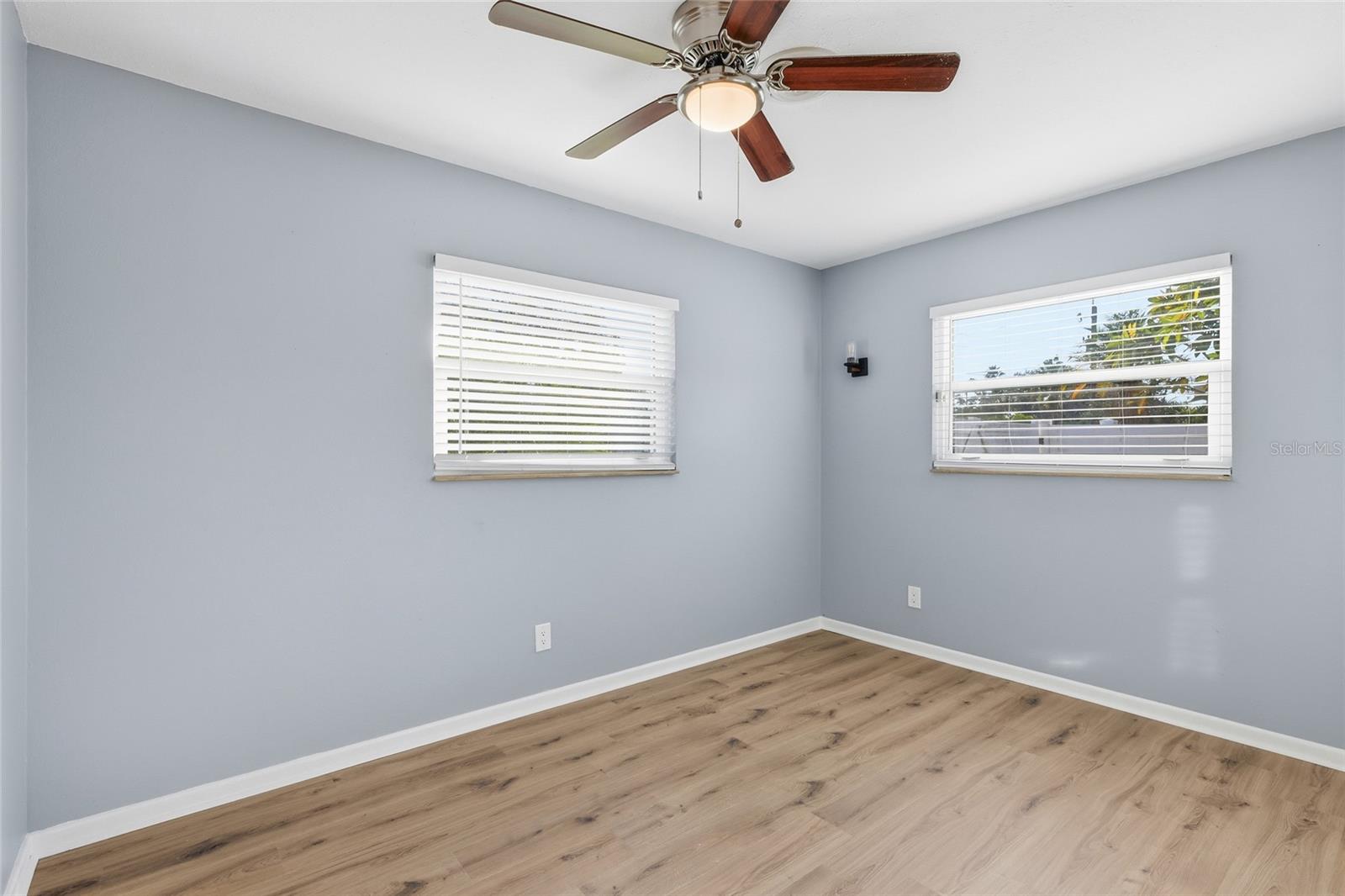 SOUTH GATE - Residential