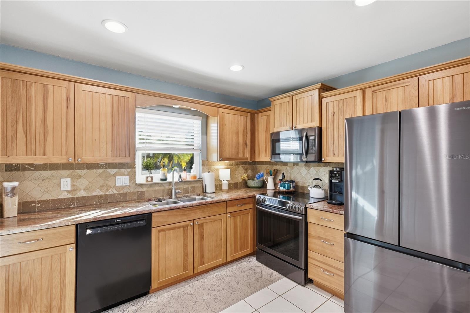 SOUTH GATE - Residential